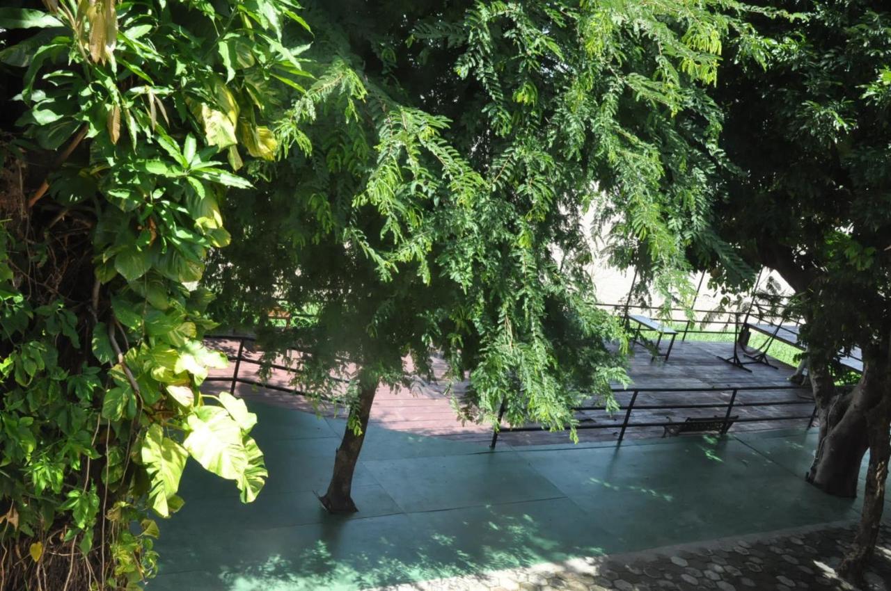 Pilgrim'S Kitchen & Inn Szavannakhet Kültér fotó