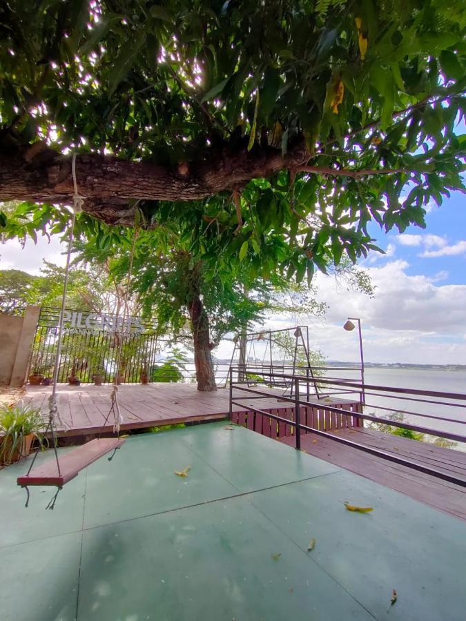 Pilgrim'S Kitchen & Inn Szavannakhet Kültér fotó