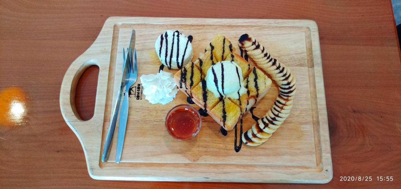Pilgrim'S Kitchen & Inn Szavannakhet Kültér fotó