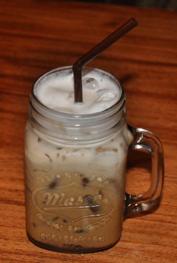 Pilgrim'S Kitchen & Inn Szavannakhet Kültér fotó